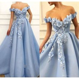 Light Sky Blue Long Prom med handblomma Elegant Off Shoulder Sweet Girls Pageant Evening Dresses