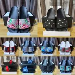 2024 Designer Slippers For Mens Womens Fashion Classic Flat Summer Beach Shoes Man Scuffs Leather Rubber Flat Floral Flower Slides Sliders dhgate