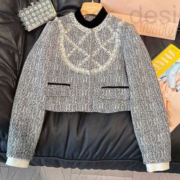 Women's Hoodies & Sweatshirts designer brand 2023 Winter Miu Miao Beaded Diamond Coat Coarse Plaid Big Pearl Celebrity Short Fragrant Fleece Top YGYZ