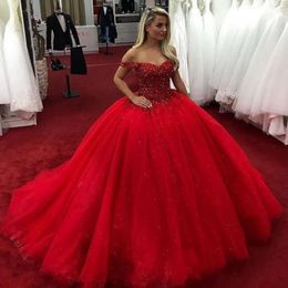 Abito Puffy Ball Quinceanera con spalle scoperte Perline Cristalli Lace Up Abiti dolci Abiti da ballo De