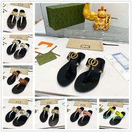 2024 Sommer Luxus G Sandalen Designer Frauen Flip Flops Slipper Mode Echtes Leder Folien Metallkette Damen Freizeitschuhe