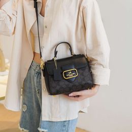 Shoulder Bag Designer Best-selling Brand Womens Summer New Fashion Commuter Bag Advanced Texture Handbag