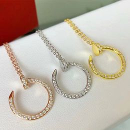 Mode kvinnor halsband lyxiga charm designer halsband märke smycken nagelhänge halsband 18k guld halsband rostfritt stål festival gåva