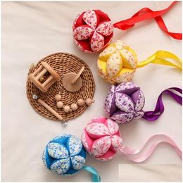 Gift Sets Baby Colour Recognition Hand Grab Cloth Ball Montessori Interactive Rattle Toy Emotional Soothing Appease Bed Hanging 230802 Oticx