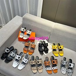 Extra Sandals Leather Slippers Family 2024 New Pig Nose Embossed Chain High Heels Water Platform Slope Heels Cow Leather Face Square Head Larg have logo HBP306