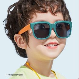 Fashion Luxury Designer New Foldable Childrens Sunglasses for Boys Protection Sunshade and Girls Baby