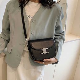 Triumphal arch bag This years popular small womens 2024 Korean version shoulder Arch saddle bags black crossbody