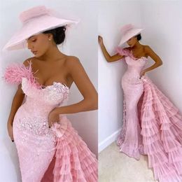 Arrival Pink New Prom Dresses With Detachable Train Beads Feather Lace Formal Evening Dress Party Gowns Modern Fashion Robe De