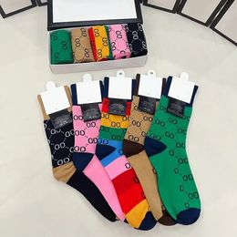 Wholesale Socks Men's Designer Women's Socks 100% Pure Cotton Sports Socks Fashion Amikaki Men's and Women's Ankle Socks Cotton U7