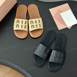 Hochwertige Lympia-Slides für Damen, Raffia-Webart-Slipper, mit Buchstaben verzierte Sandalen, flache Strandschuhe, Luxus-Designer-Slides, Urlaubswanderschuhe mit Box 35–42