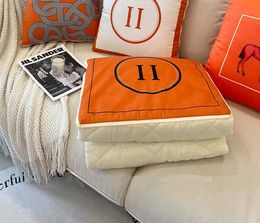 Tasarımcı Yastıklar Dekoratif Atma Yastık Lüks Moda Hayvanları Vintage Poleece Pillow Kasılması Kapak Çift Amaçlı Yastık Battaniyesi Yün Yağışkasları Kanepe