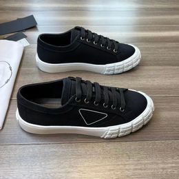 Luxury Men Casual Shoes Designer low top deck tread slick canvas fabric platform rubber sole Sneakers Trainers Outdoor Sneaker Designers Skate Shoe eu38-44 Box