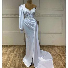 Aso White Arabic Ebi Mermaid Wedding Dress Lace Beaded One Shoulder Bridal Gowns Dresses ZJ es