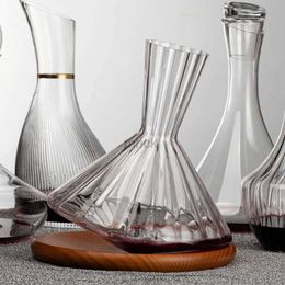 Bar Tools 2000Ml Tumbler Wine Decanter with Wood Tray Lead-Free Hand Blown Crystal Wine Carafe Rotating Rapid Sway Whiskey Decanter 240322