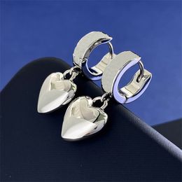 Classic plated silver designer earrings heart shaped earring metal highend minimalism hoop earings personalized daily versatile wholesale zl188 I4