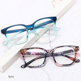 2 pcs Fashion luxury designer 2023 Flat lens box for men with myopia computer phone anti blue light and anti radiation lens frame for Korean version for trendy women