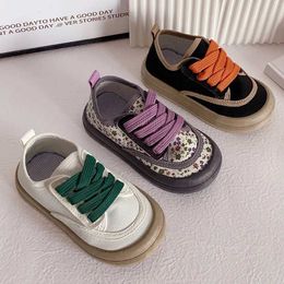 Sneakers Childrens canvas shoes boys and girls casual sports shoes simple anti slip fashionable childrens flat shoes round soft fully matched 240322