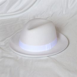 Men's Gentleman Felt Hat Women's Stingy Brim Hats Men Women Fedora Cap European American Simple Fashion Fedoras Mens Small Top Caps