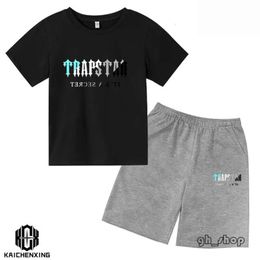 T Shirts 2024 Summer TRAPSTAR Tshirt Kids Boys Beach Shorts Sets Streetwear Tracksuit Men Women Clothes Girls Sportswear Shirt 1358