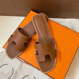 Fashion slippers Women Designer sandals for womens slipper mens casual loafers shoes outdoor beach slides flat bottom with buckle unisex genuine leather G601F