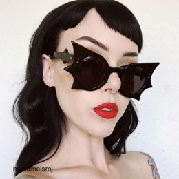 2 pcs Fashion luxury designer Bat Hip Hop Funny Sunglasses 2023 New Butterfly Sunglasses with Concave Shape Popular on the Internet Nightclub Bounce Di Sunglasses