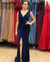 Elegant Long Blue V-Neck Pleated Evening Dresses With Slit Mermaid Velvet Sweep Train Zipper Back Prom Dresses for Women