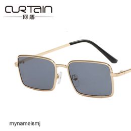 2 pcs Fashion luxury designer Small frame square Sunglasses 2022 new ins fashionable metal sunglasses street photography personalized Sunglasses trend