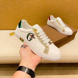 Little Luxury White Shoes Male Spring Mens Bee Embroidered Genuine Leather Breathable Casual Board