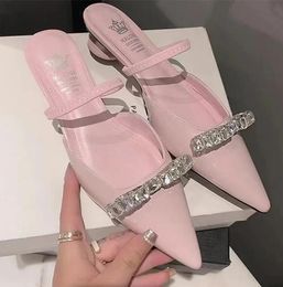 Yaz Yüksek Topuk Ayakkabı Kadın Düşük Topuk Terlik Tıknaz Fad Kristal Sandal Yeni Elbise Sıradan Sandalet Pembe Gümüş Kristal Yay Kadın Slaytlar