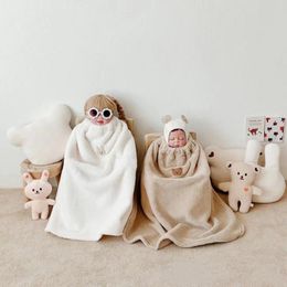 Blankets Autumn Winter Outdoor Boy Girl Infan Cartoon Embroidery Bear S Babies Accessories Born Pography Props