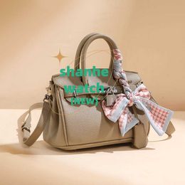 Designer Tote H Small Crowdsourcing is Popular This Year High Grade Feeling Bag Female 2024 New Handheld Crossbody Pony BTX9 A5WA