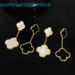 2024 Jewelry Designer Brand Vanl Cleefl Arpelsstud Earrings Lucky Four Leaf Flower Tassel Internet Celebrity Niche Versatile and Fan Style Earrings