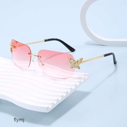 2 pcs Fashion luxury designer New frameless sunglasses with butterfly metal decoration Y2K versatile UV400 style Personalised and fashionable