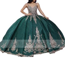Glitter Mexican Quinceanera Dresses Gold Appliques Green Sweet 15 Prom Gown With Cape Bead Ruched Ball Gown Vestidos de XV anos5362377