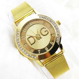 Relógios de pulso 2023 Hot Selling Metal Fashion Watch Brand de luxo feminino DQG Crystal Quartz Watch Relloj Mujer Leisure Aço inoxidável Mens Watchl2304