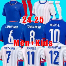 Polos maschile 24 25 Euro Coppa di casa francese MBAPPE Maglie da calcio Dembele Coman Saliba Kante de Foot Equipe Maillots Griezmann Kit Kit Men Player Shirt da calcio