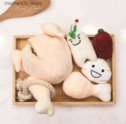 Plush Dolls Cute red dates ginseng chicken dolls for dogs to grind teeth and hide food toys Q240322
