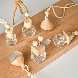 Storage Bottles Empty Mini Perfume With Wood Lid Essential Oil Container Car Air Fragrance Pendant Auto Frosted Glass Bottle