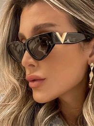 Luxury Retro Cat Eye Sunglasses for Women 2023 Fashion V Brand Designer Cateye Sunglasses for Women UV400 Gafas De Sol Mujer 240322