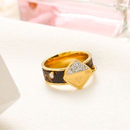 Fashion Designer Branded Letter Band Rings Women Gold Plated Crystal Stainless Steel Love Wedding Jewellery Supplies Fine Carving Finger Ring 20style