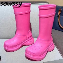 Boots New Fashion Solid Colour Pink Flat Platform Rain Boots Women Waterproof Thick Sole Mid Calf Boots Comfort Round Toe Slip On Boots