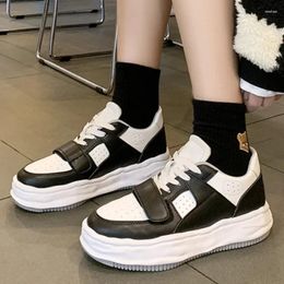 Casual Shoes Thick-soled Round-toe Women Sneakers 2024 Trendy Lace-up Outdoor Simple All-match