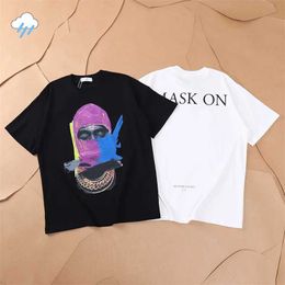 Men's T-Shirts 24SS oversized color blocking graffiti mask mens printed T-shirt with the best quality IH NOM UH NIT Paris T-shirt black and white T-shirt J240322