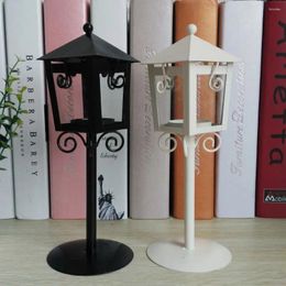 Candle Holders Simple Pavilion Holder Street Lamp Shape Wrought Iron Tray Handicraft Wind Ornaments Shop