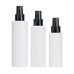 Storage Bottles Plastic Spray Bottle Black Mist Sprayer 100ml150ml200ml 3oz 5oz Flat Shoulder Liquid Packaging Empty White PET 25Pcs