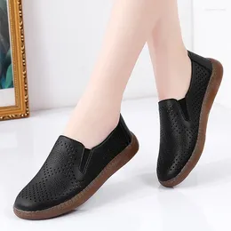 Casual Shoes Women's Flats 2024 Summer Breathable Hollow Slip On For Women Fashion Non-slip Female Clogs Sandals Single