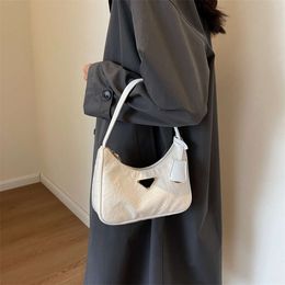 Shoulder Bag Designers Sell Unisex Bags From Popular Brands Colour Trendy Womens Shoulder Underarm Handbag