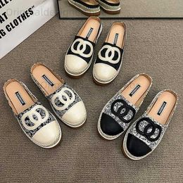 Slippers Xiaoxiangfeng Fishermans Shoes Womens Spring 2024 New Thick Sole Lefu Shoes Womens Flat Bottom One Step Lazy Single Shoes T240323