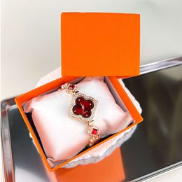 Light Luxury Women's Four Leaf Clover Fashionable and High Sense New Small Form Design Diamond Inlaid Watch Gift Box Set