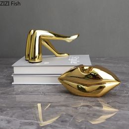 Body Art Statue Lipsleg Golden Sculpture Artwork Ornaments Desk Decoration Resin Figurines Crafts Nordic Home Decor Modern 240323